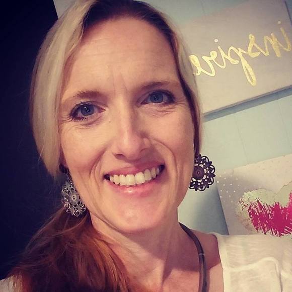 Meet your Posher, Milli - Picture 1 of 1